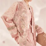 Veste chic rose pour un style décontracté