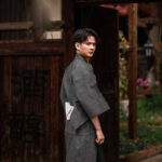 Kimono masculin noir, élégant et confortable pour toutes occasions